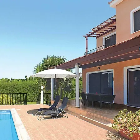 Evdoxia Villa *